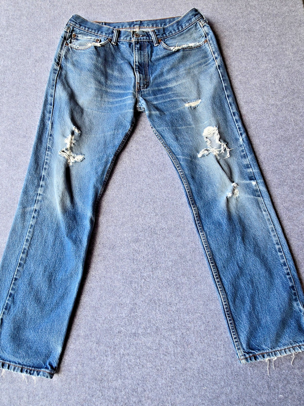 Levi's Men's 505 Jeans Distressed Med Wash Straight Leg Med Rise 38x32